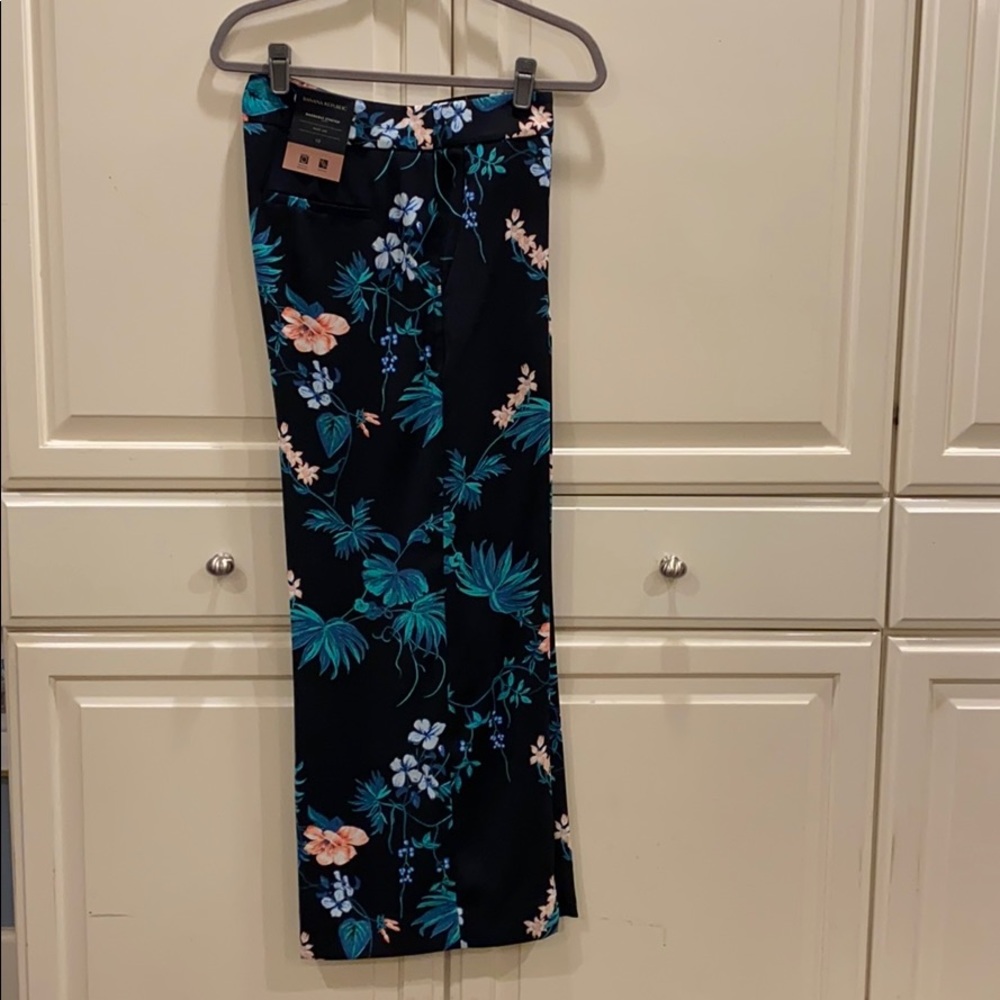 Banana Republic - Wide Legs Slacks